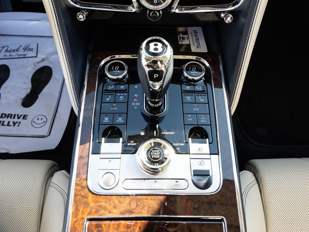 Used 2021 Bentley Flying Spur W12 AWD/4WD image 44