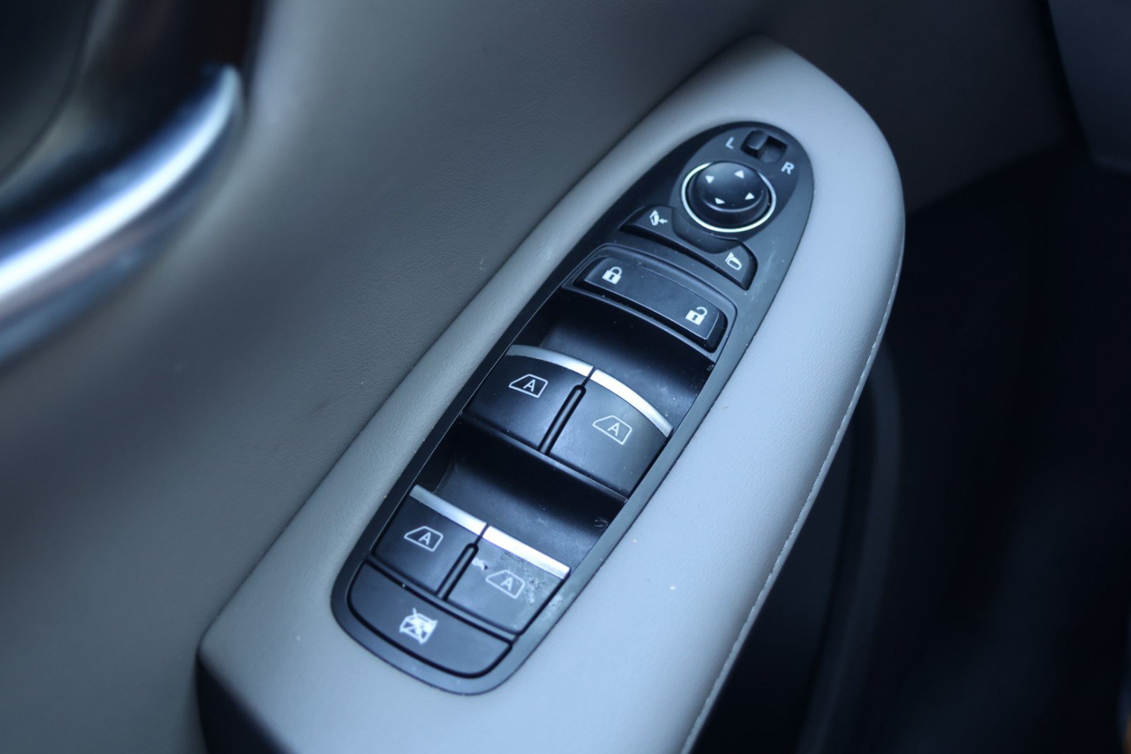 Used 2024 INFINITI QX50 Luxe FWD image 14
