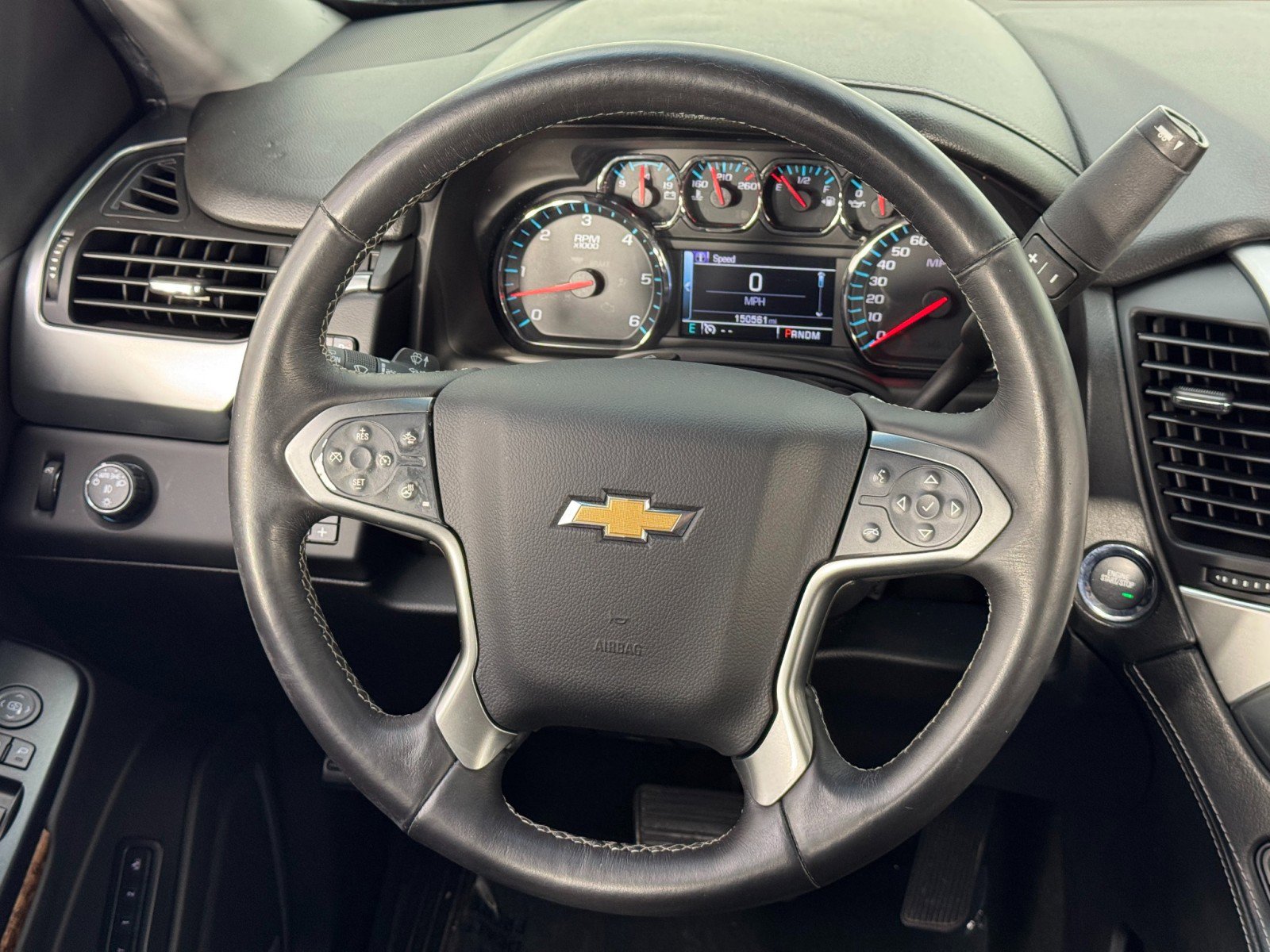 Used 2015 Chevrolet Suburban LTZ RWD image 21