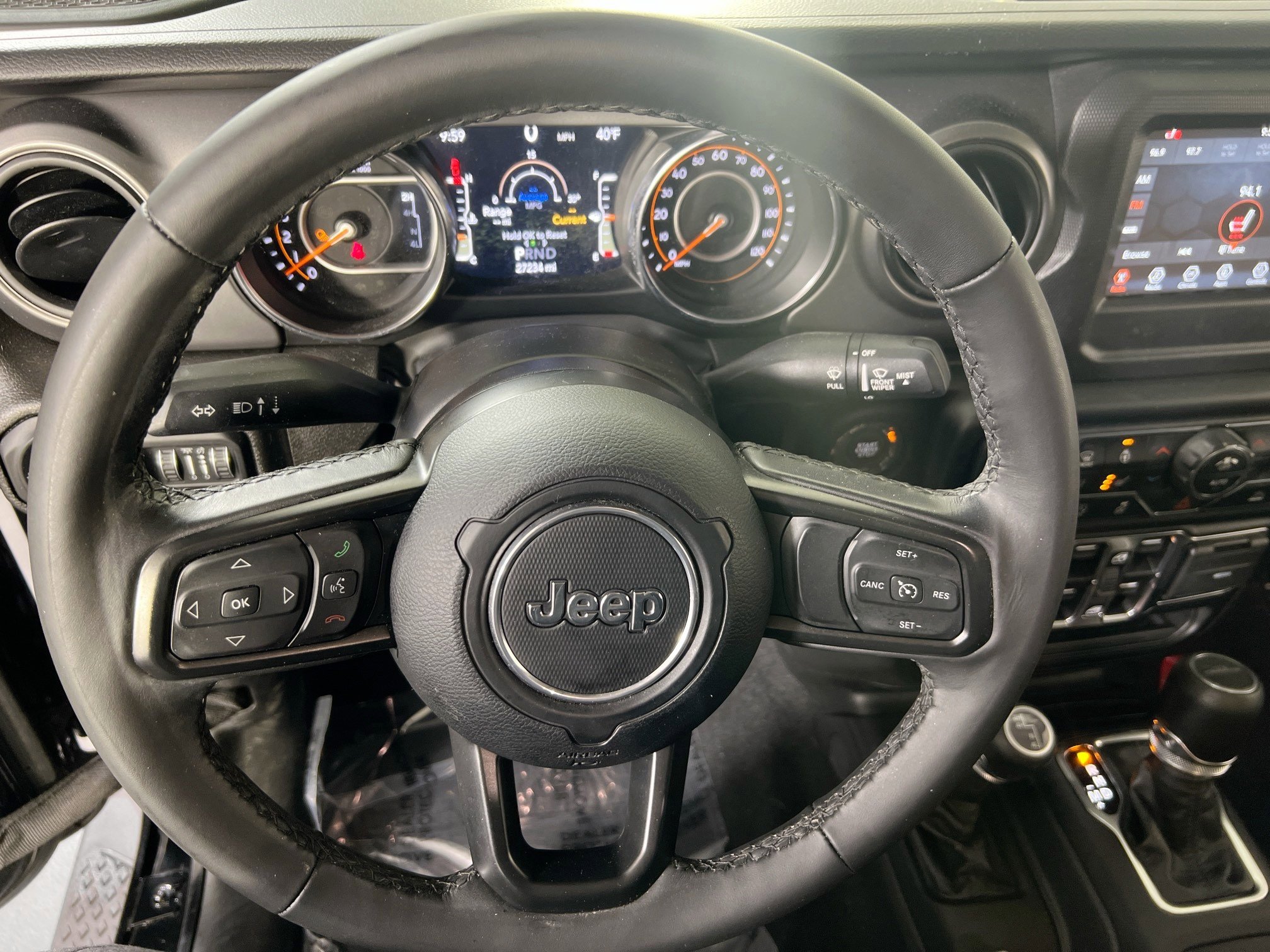 Used 2022 Jeep Gladiator Willys image 11