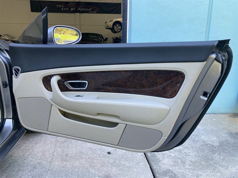Used 2005 Bentley Continental GT AWD/4WD image 29