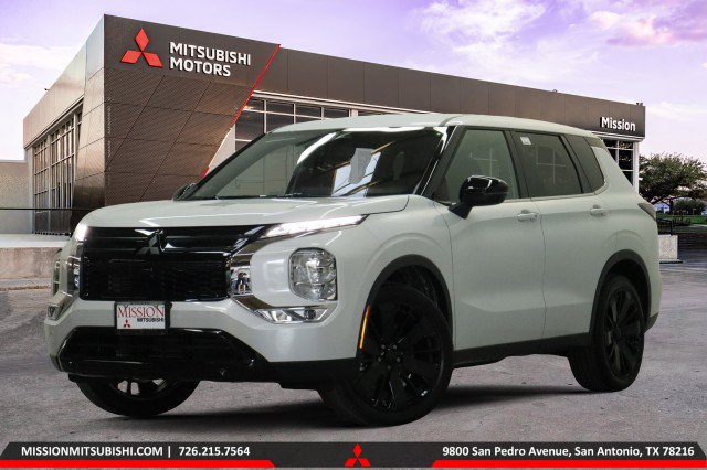 New 2026 Mitsubishi Outlander LE FWD image 1