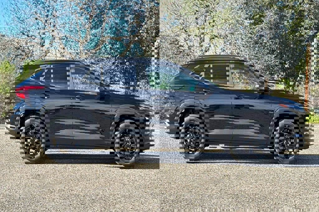 New 2026 Chevrolet Trax LT w/ Midnight Edition image 3