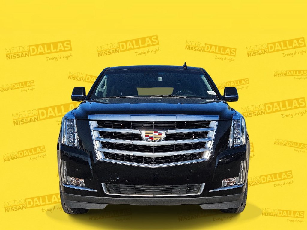 Used 2020 Cadillac Escalade Luxury RWD image 2
