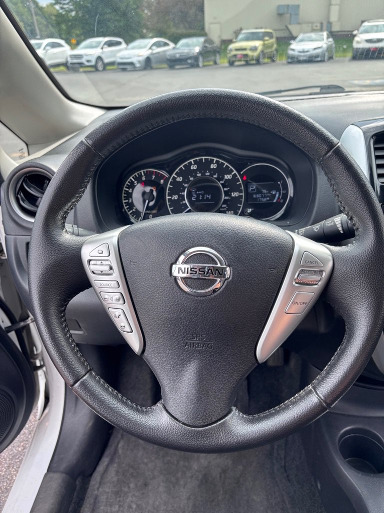 Used 2015 Nissan Versa Note FWD image 16