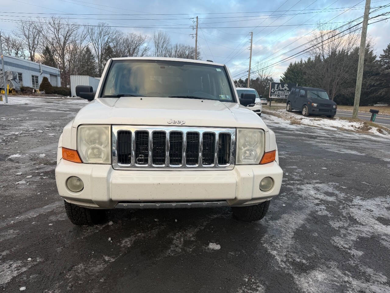 Used 2006 Jeep Commander Limited image 1