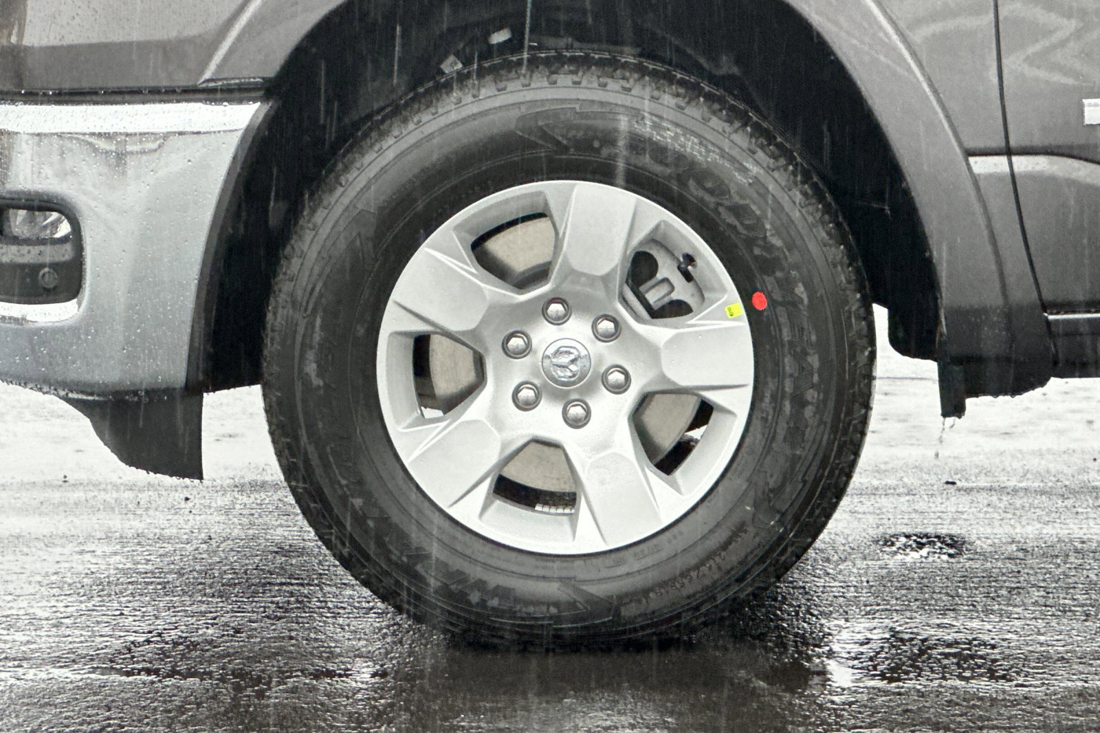 New 2026 RAM 1500 4x4 Crew Cab image 23