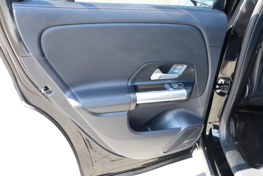 Used 2025 Mercedes-Benz GLA 250 image 13