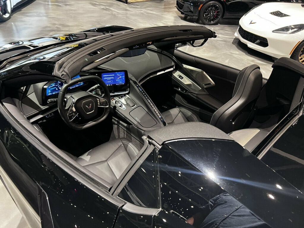 Used 2023 Chevrolet Corvette Stingray Preferred Conv w/ 2LT RWD image 38