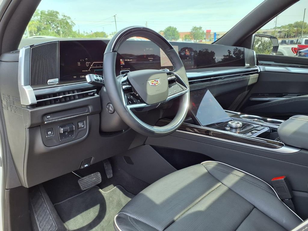 Used 2025 Cadillac Escalade ESV Premium Luxury RWD image 24