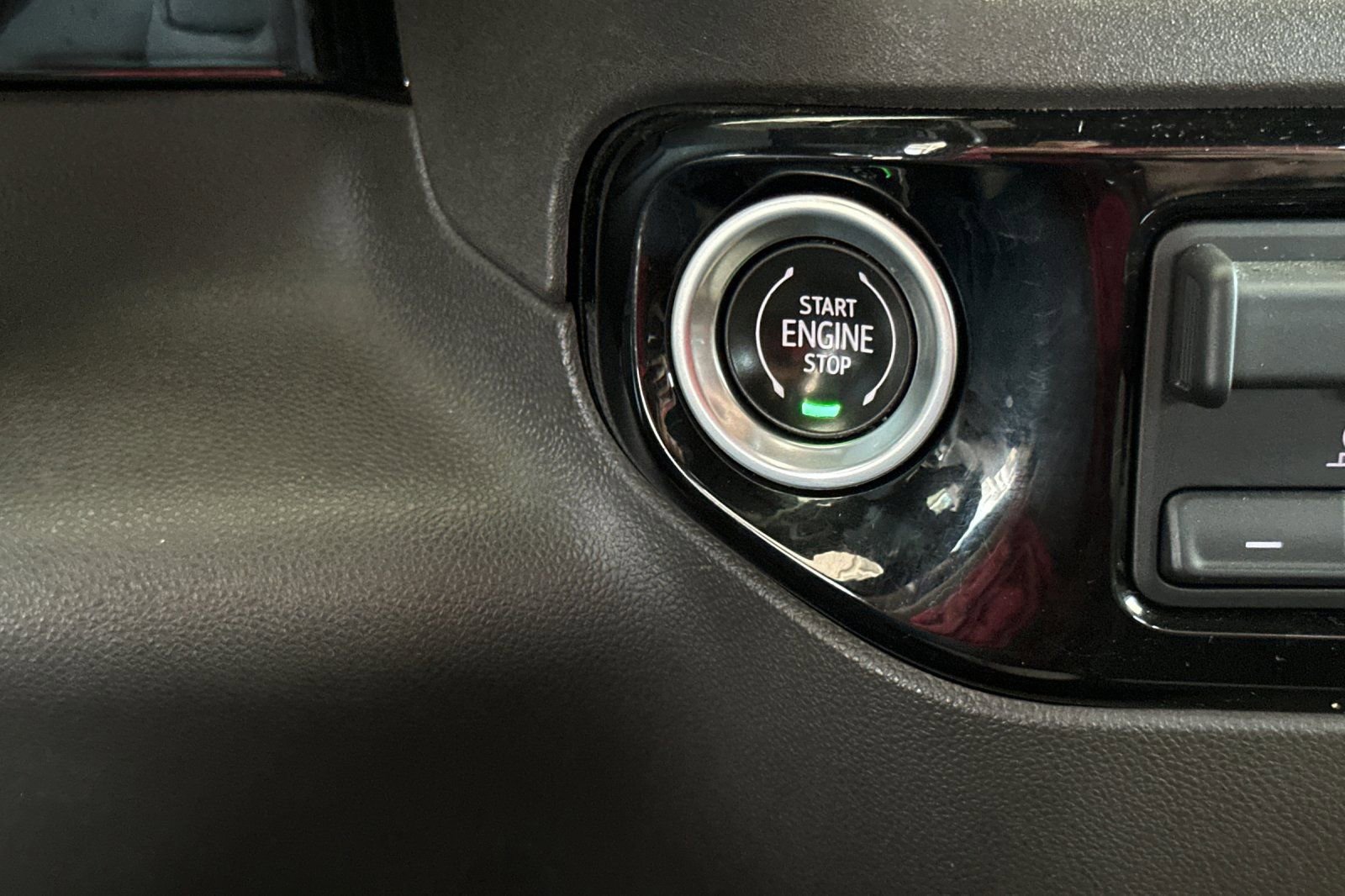 Used 2022 Chevrolet Silverado 1500 LT w/ Convenience Package II image 21