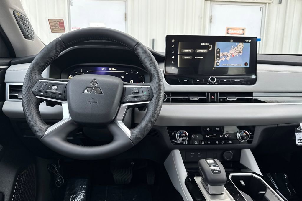 New 2026 Mitsubishi Outlander SE AWD/4WD image 14