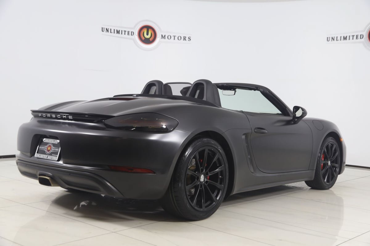 Used 2017 Porsche 718 Boxster RWD image 44