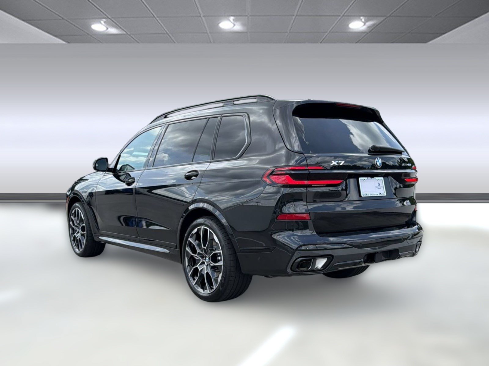 New 2027 BMW X7 xDrive40i w/ M Sport Package AWD/4WD image 3