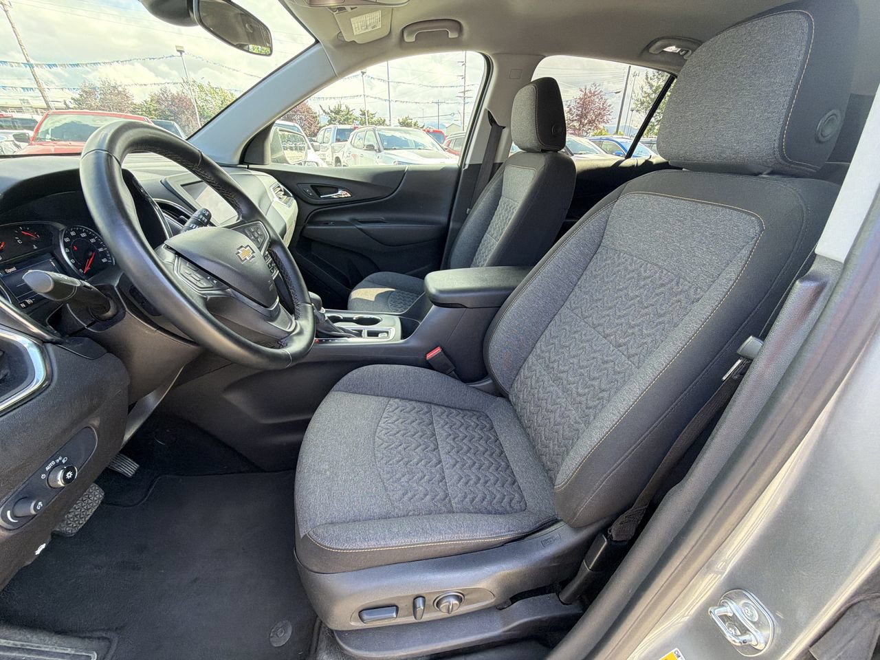Used 2024 Chevrolet Equinox LT AWD/4WD image 13
