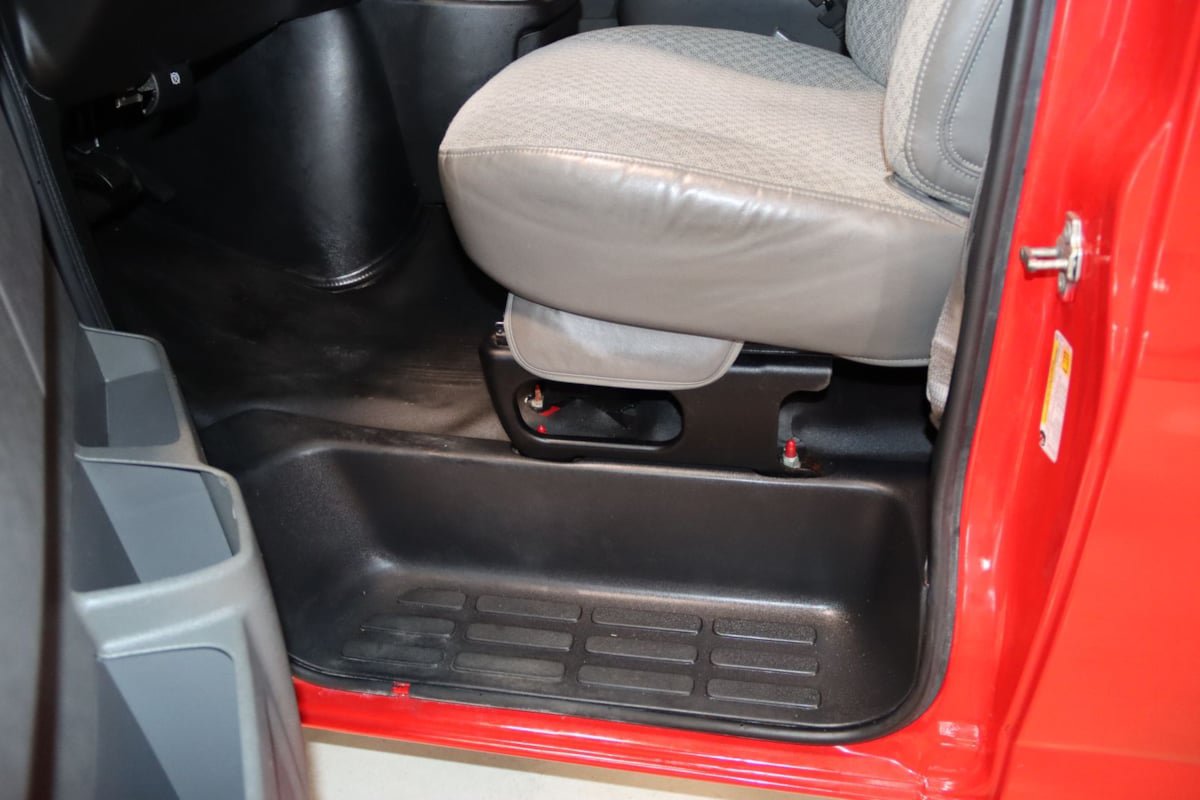 Used 2023 GMC Savana 3500 Extended w/ Driver Convenience Package RWD image 30