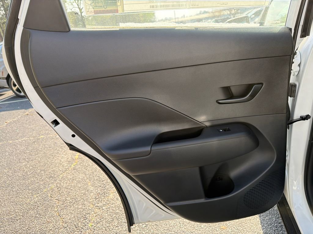 New 2026 Hyundai Kona SE image 21