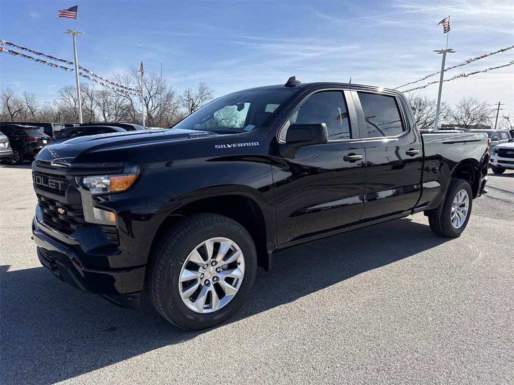 New 2026 Chevrolet Silverado 1500 Custom video 2