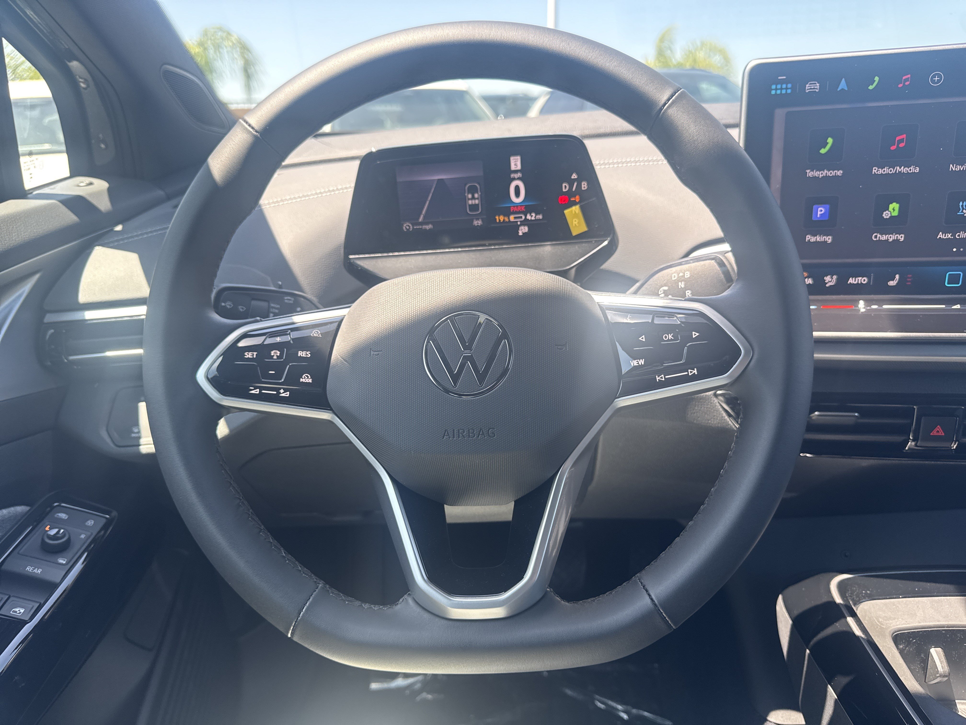 New 2026 Volkswagen ID.4 Pro AWD/4WD image 18