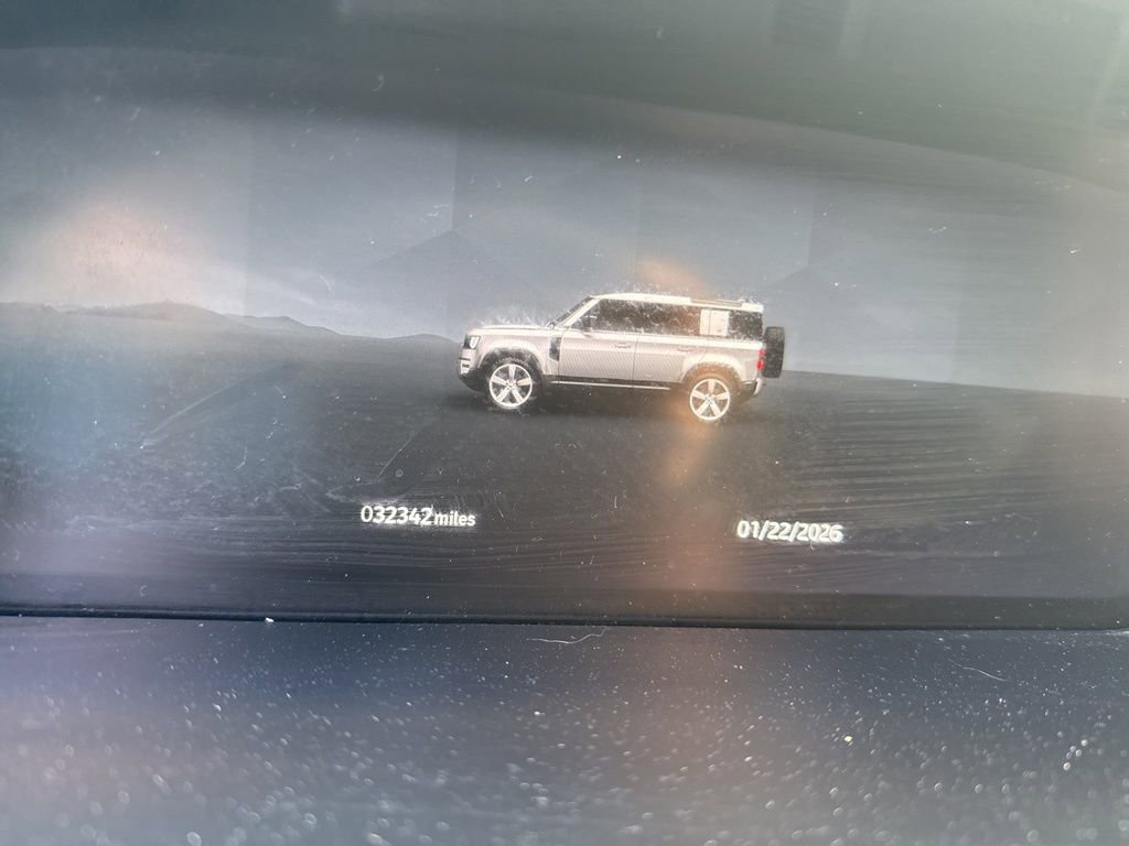 Used 2023 Land Rover Defender 110 V8 image 14