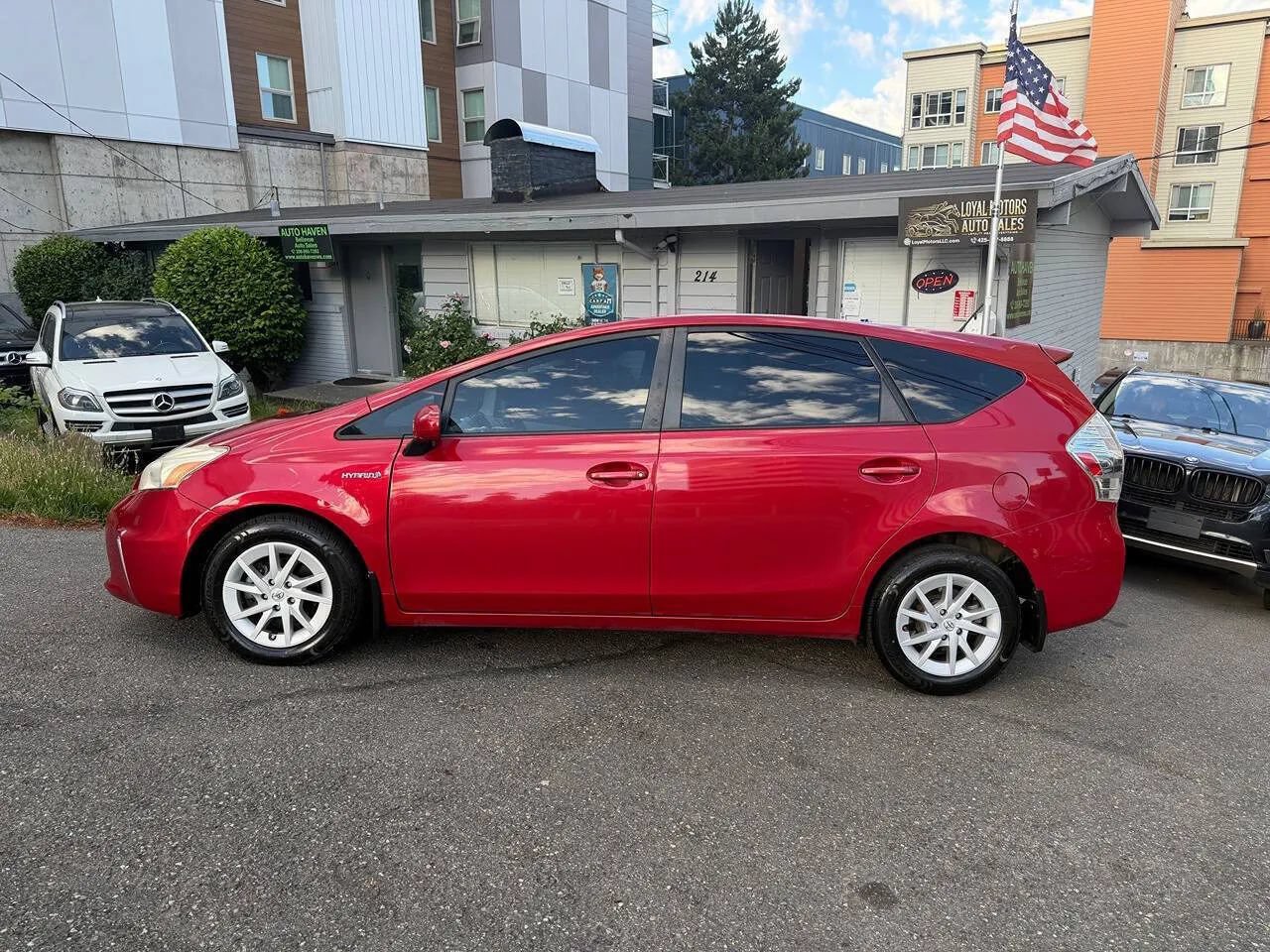 Used 2012 Toyota Prius V Two FWD image 9