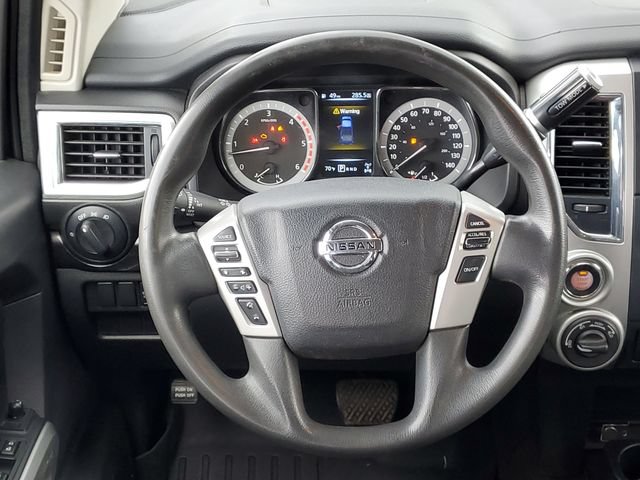 Used 2017 Nissan Titan SV AWD/4WD image 30