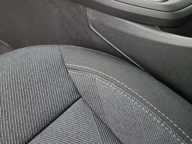 New 2026 Chevrolet Trax RS w/ Sunroof Package FWD image 29