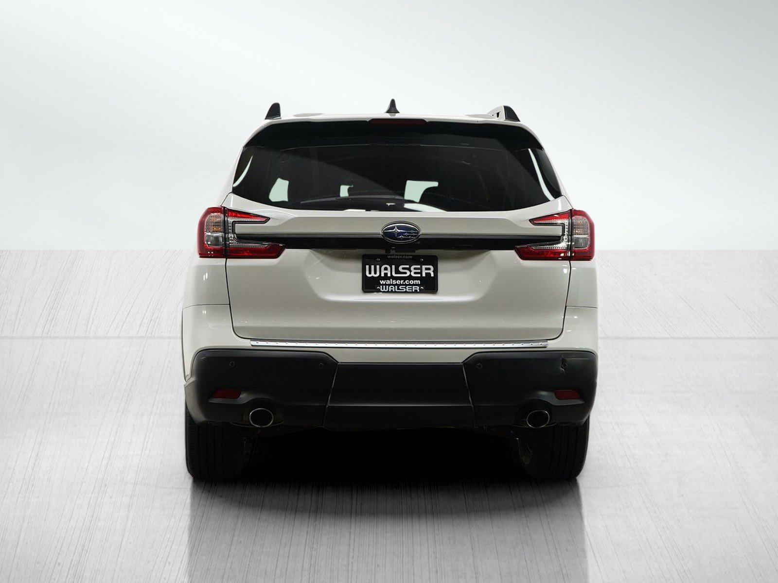 Used 2024 Subaru Ascent Premium w/ Convenience Package image 4