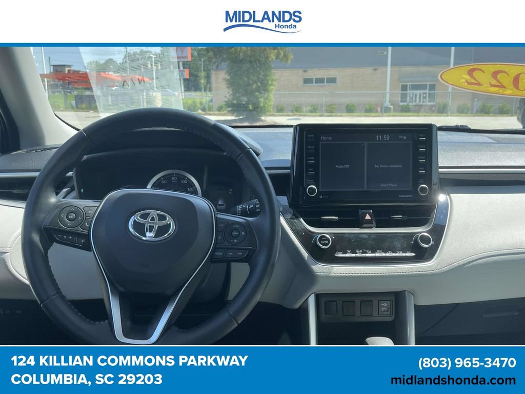 Used 2022 Toyota Corolla Cross LE FWD image 11