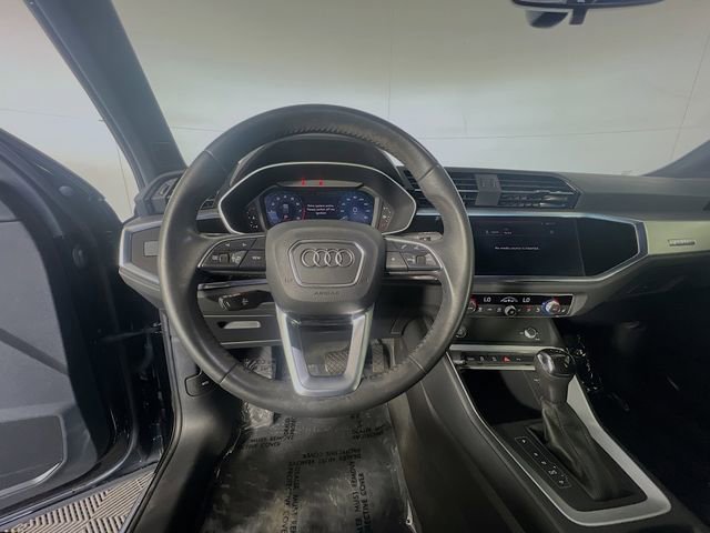 Used 2020 Audi Q3 2.0T Premium w/ Convenience Package image 14