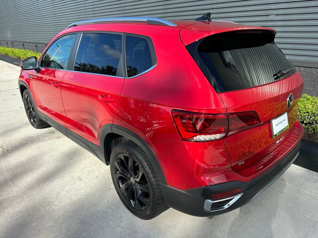 Used 2023 Volkswagen Taos SE image 3