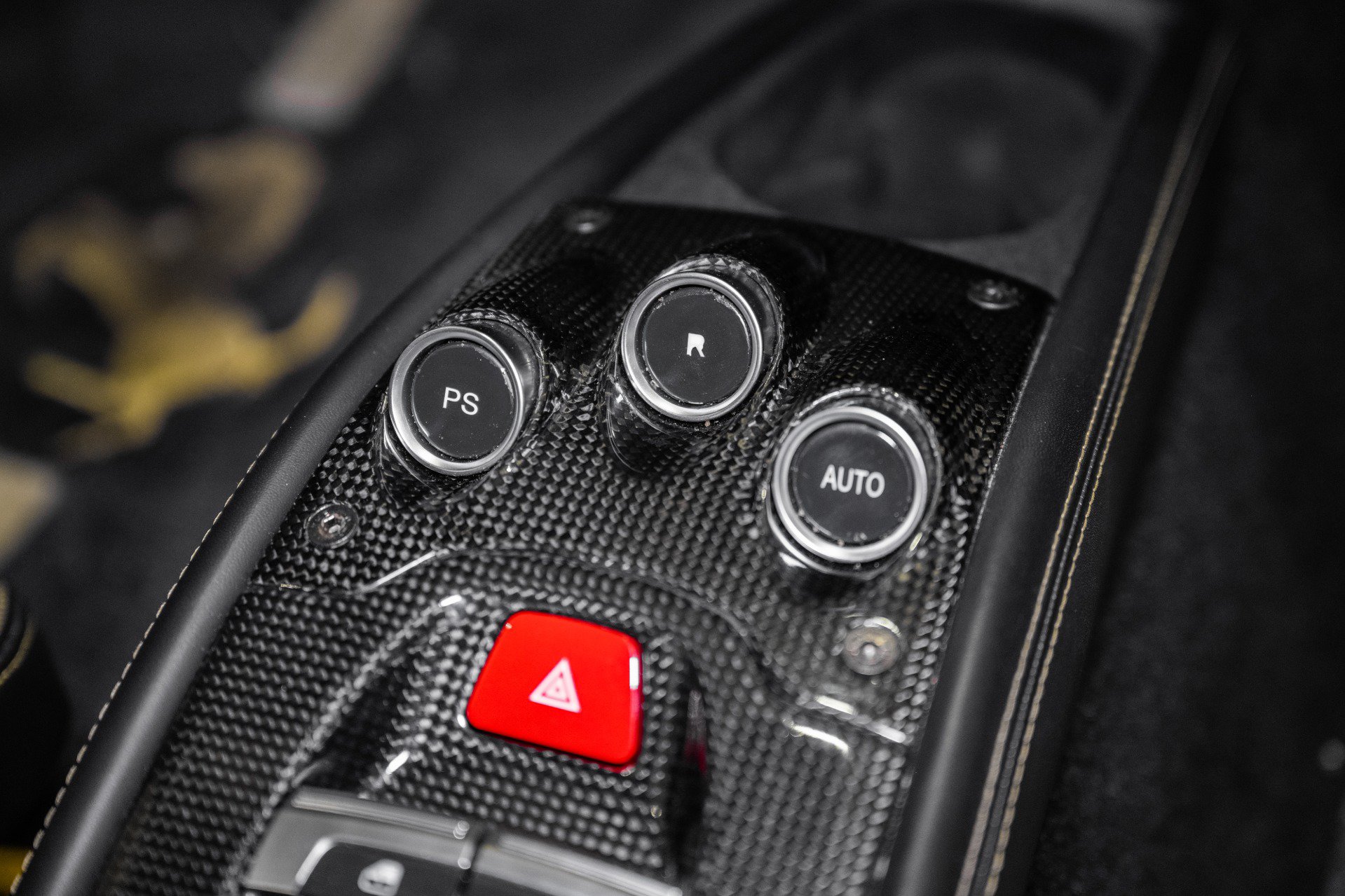 Used 2011 Ferrari 458 Italia Coupe RWD image 36