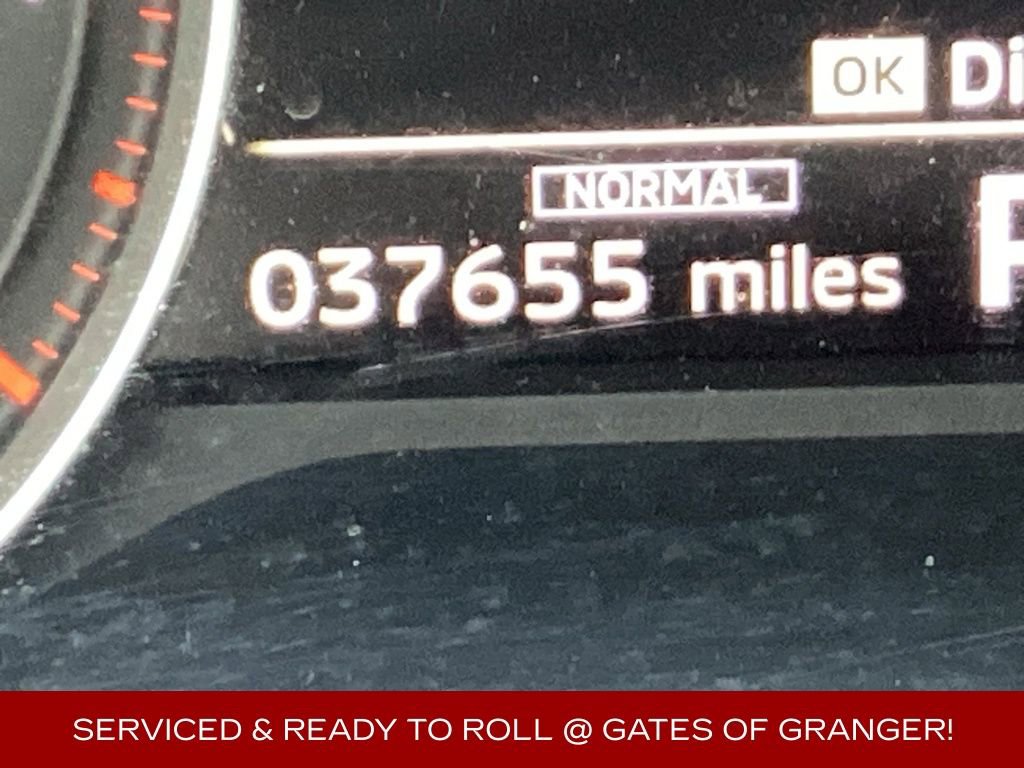 Used 2025 Mitsubishi Outlander AWD image 5