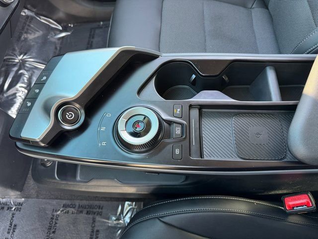 Used 2025 Kia EV6 Light image 29