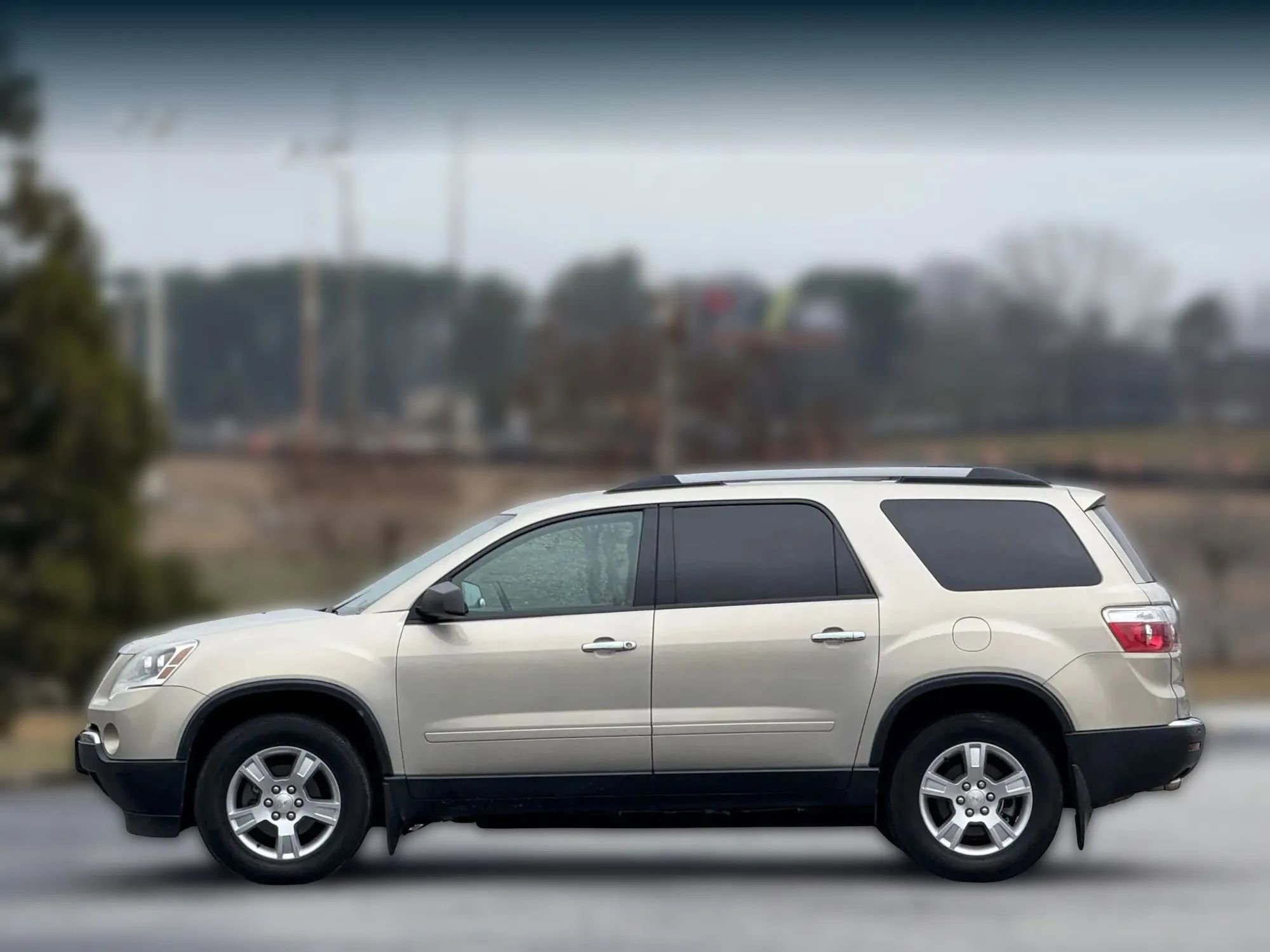 Used 2011 GMC Acadia SLE image 8