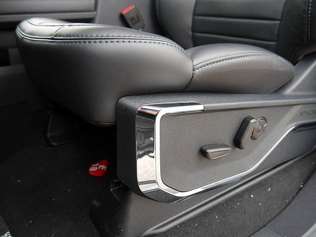 New 2026 Ford F450 Platinum w/ FX4 Off-Road Package image 12