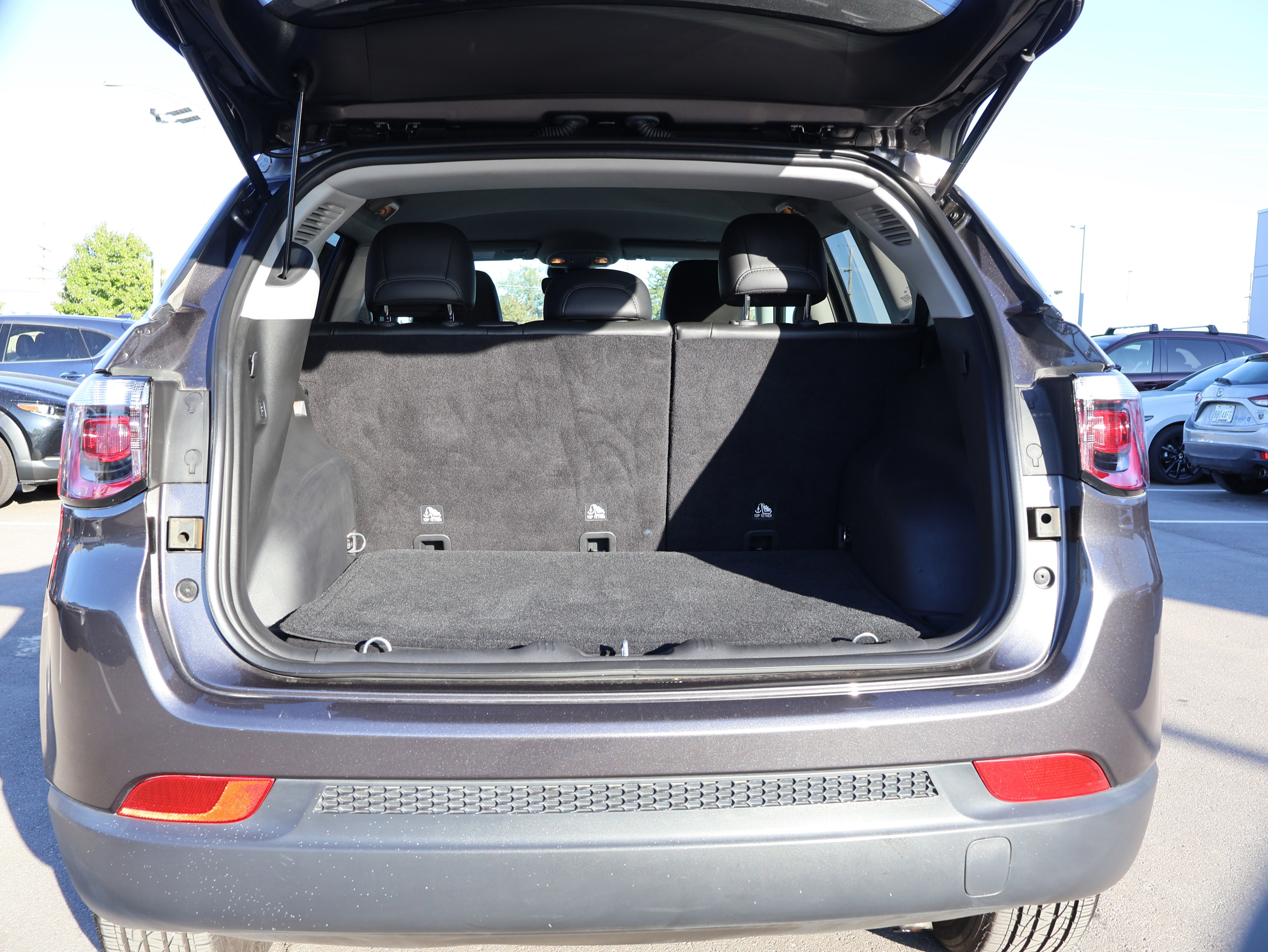 Used 2022 Jeep Compass Latitude w/ Convenience Group image 13