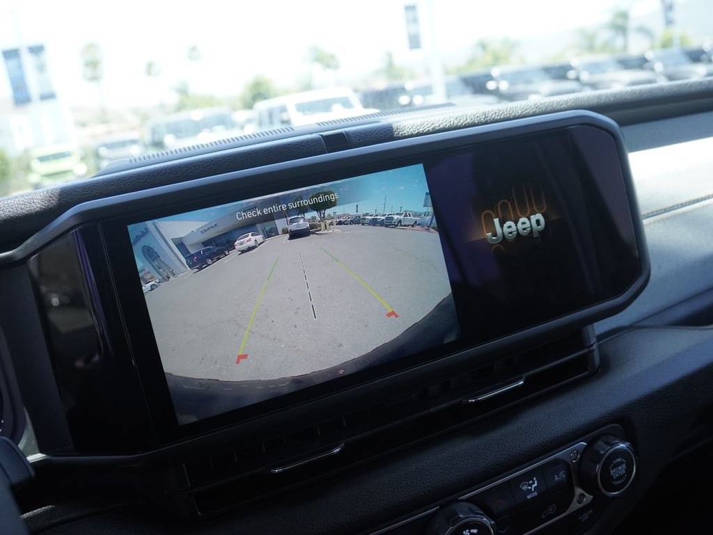 Used 2024 Jeep Wrangler Unlimited AWD/4WD image 19
