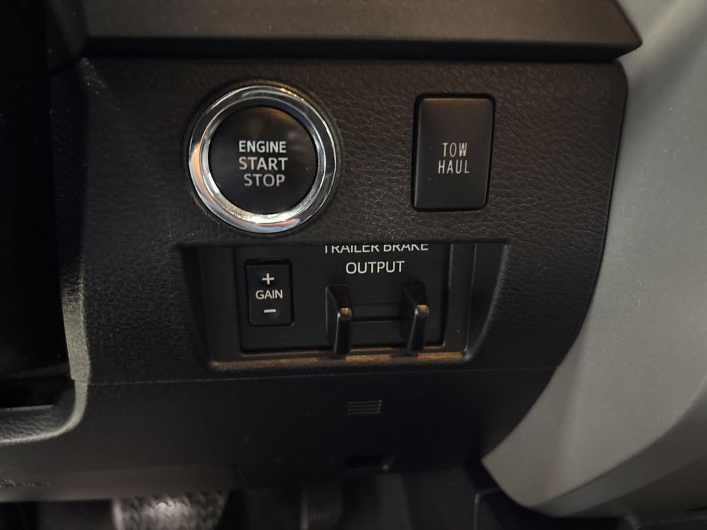 Used 2020 Toyota Tundra SR5 w/ TRD Off-Road Package AWD/4WD image 21