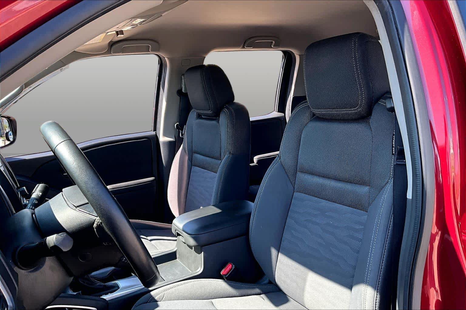 Certified 2024 Nissan Frontier SV w/ SV Convenience Package RWD image 8