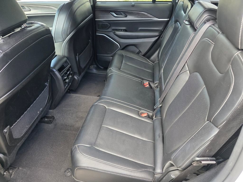 Used 2022 Jeep Grand Cherokee Limited 4xe w/ Luxury Tech Group II image 14