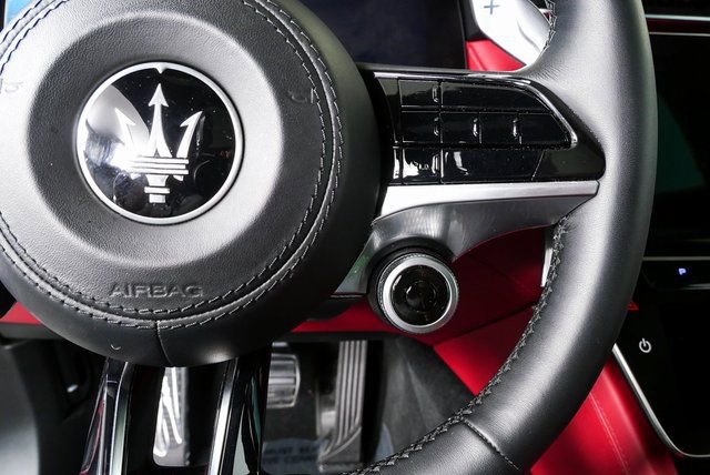 Used 2023 Maserati Grecale Modena image 13