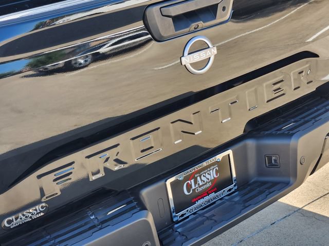 Used 2025 Nissan Frontier SV RWD image 9