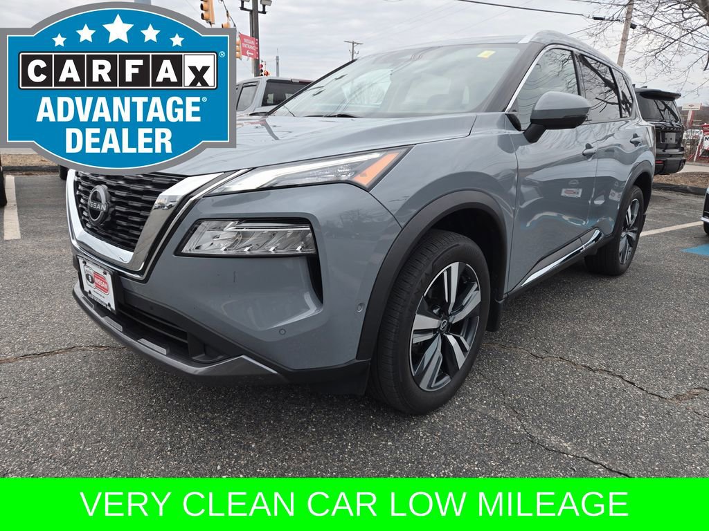 Used 2023 Nissan Rogue SL w/ SL Premium Package image 2