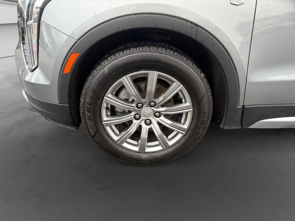 Used 2023 Cadillac XT4 Premium Luxury FWD image 9
