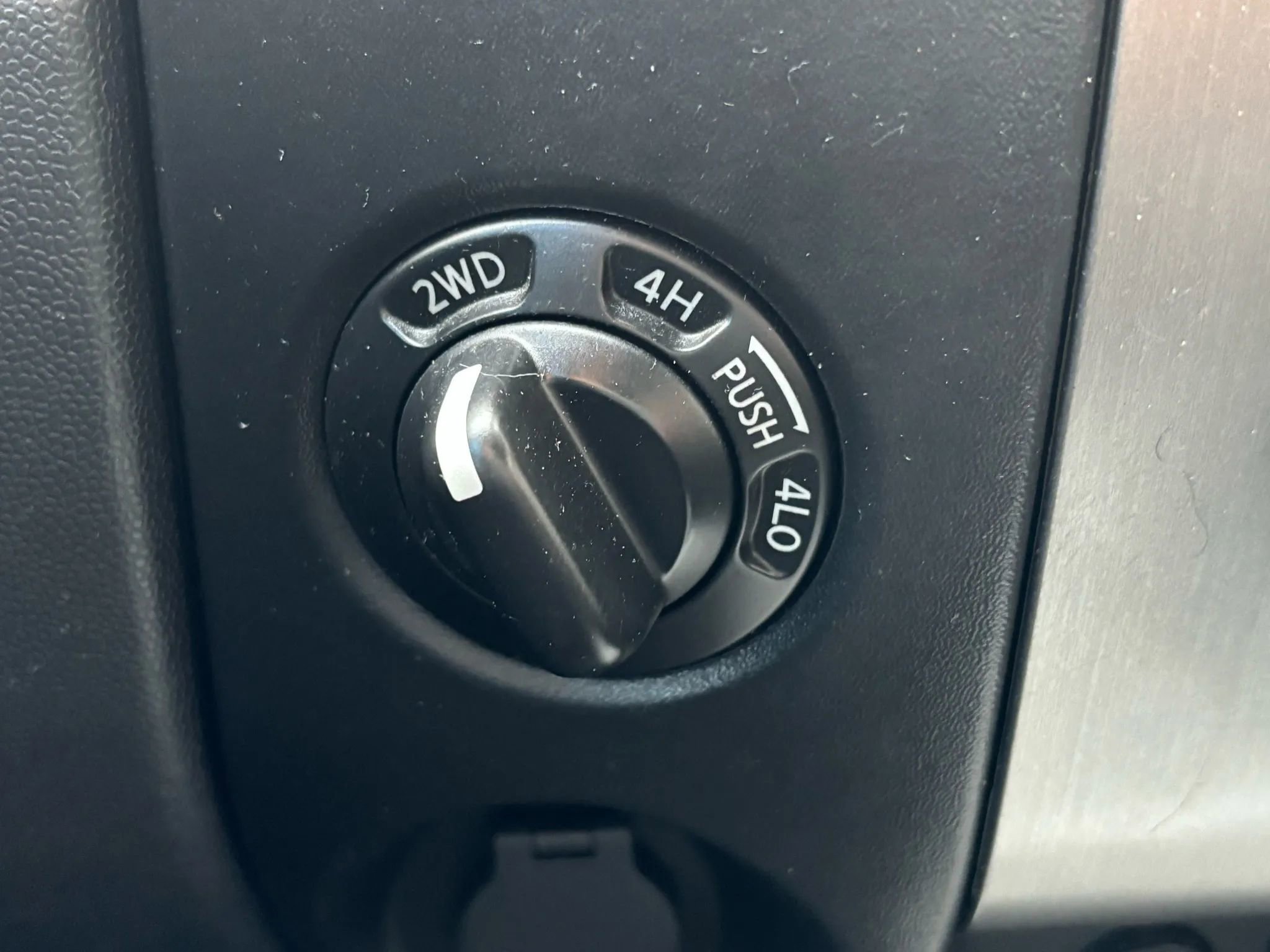 Used 2011 Nissan Titan SV w/ SV Value Truck Pkg image 28