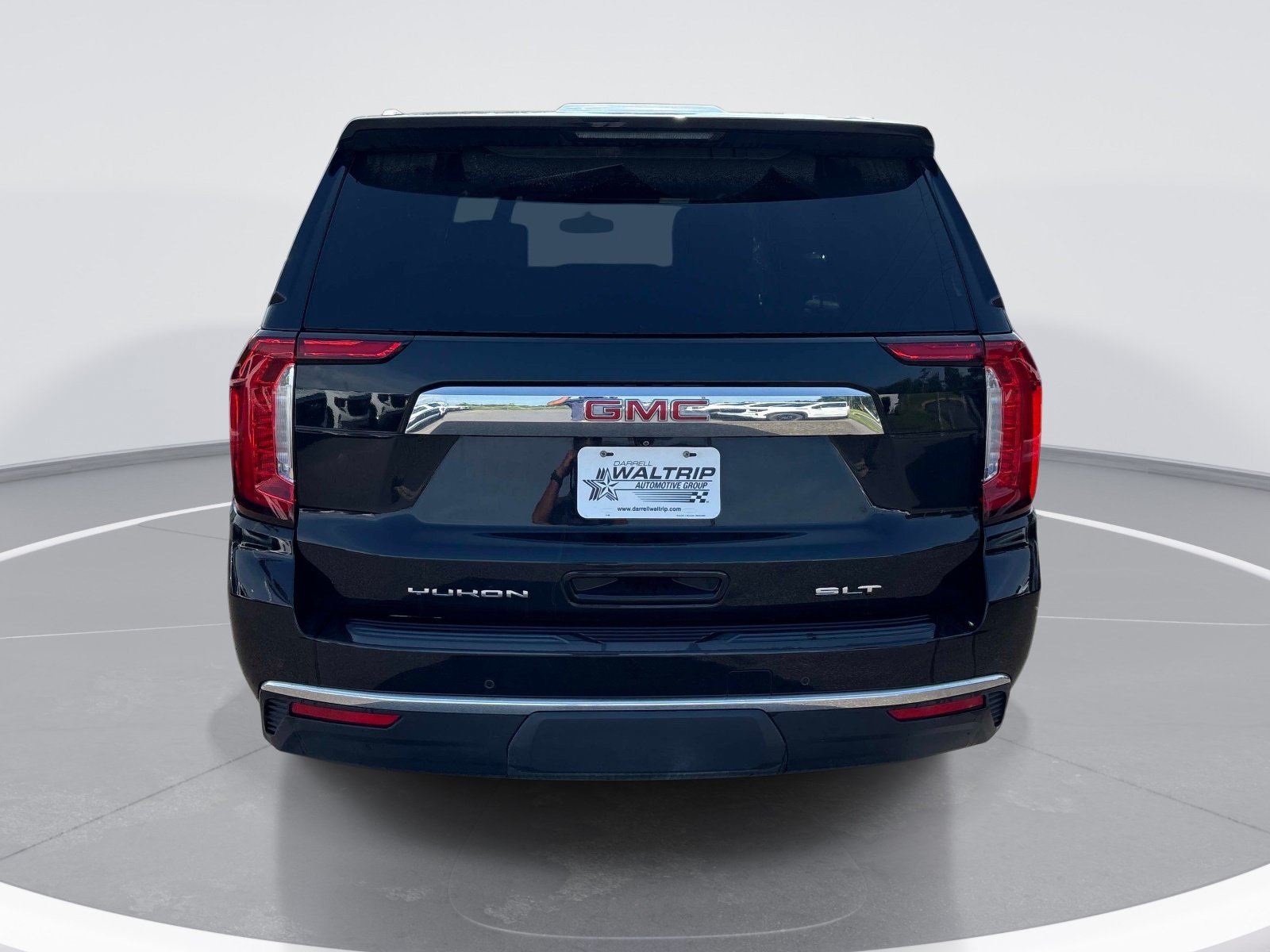Used 2021 GMC Yukon SLT w/ Rear Media and Nav Package AWD/4WD image 7