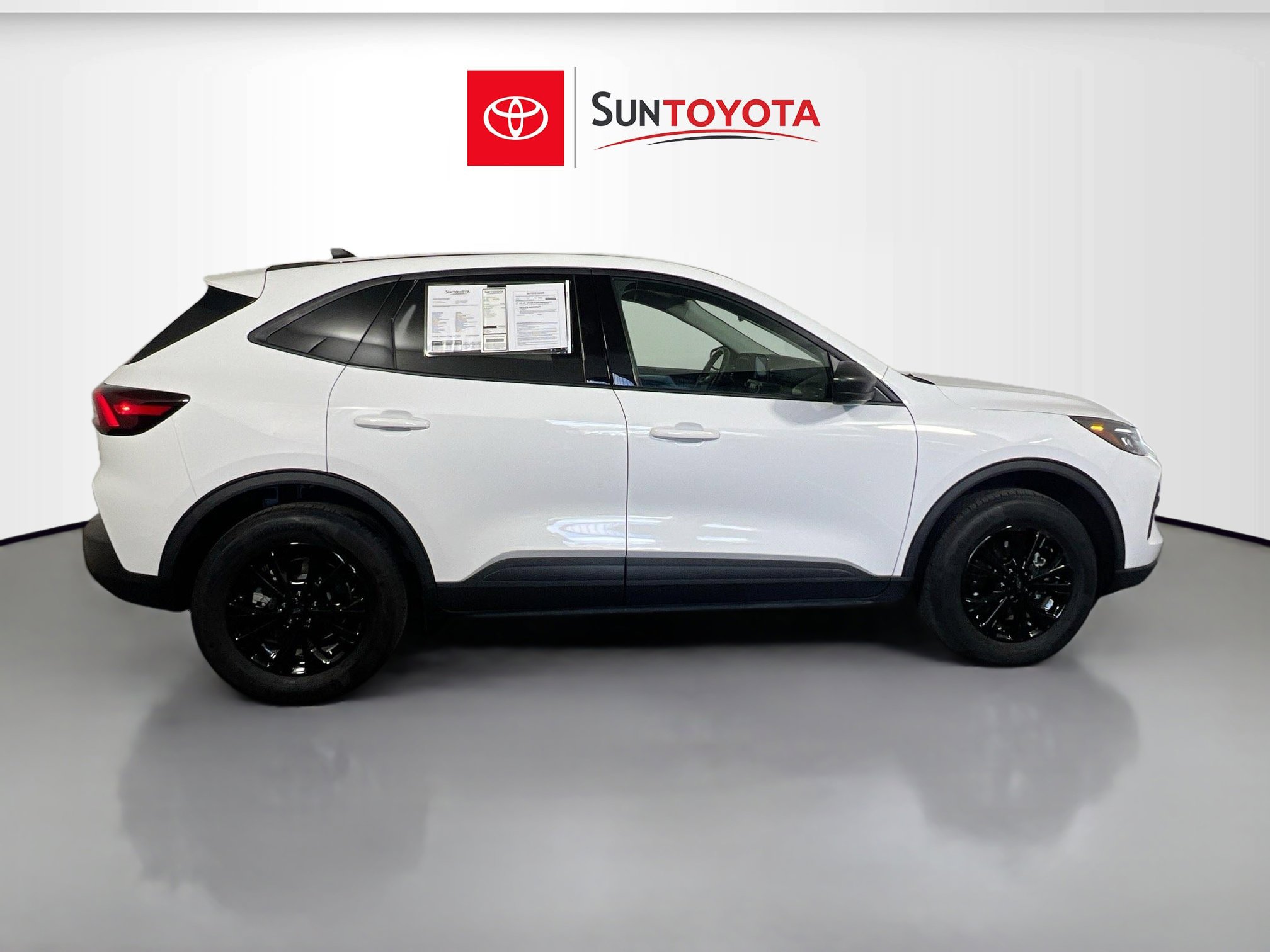 Used 2025 Ford Escape Active image 2