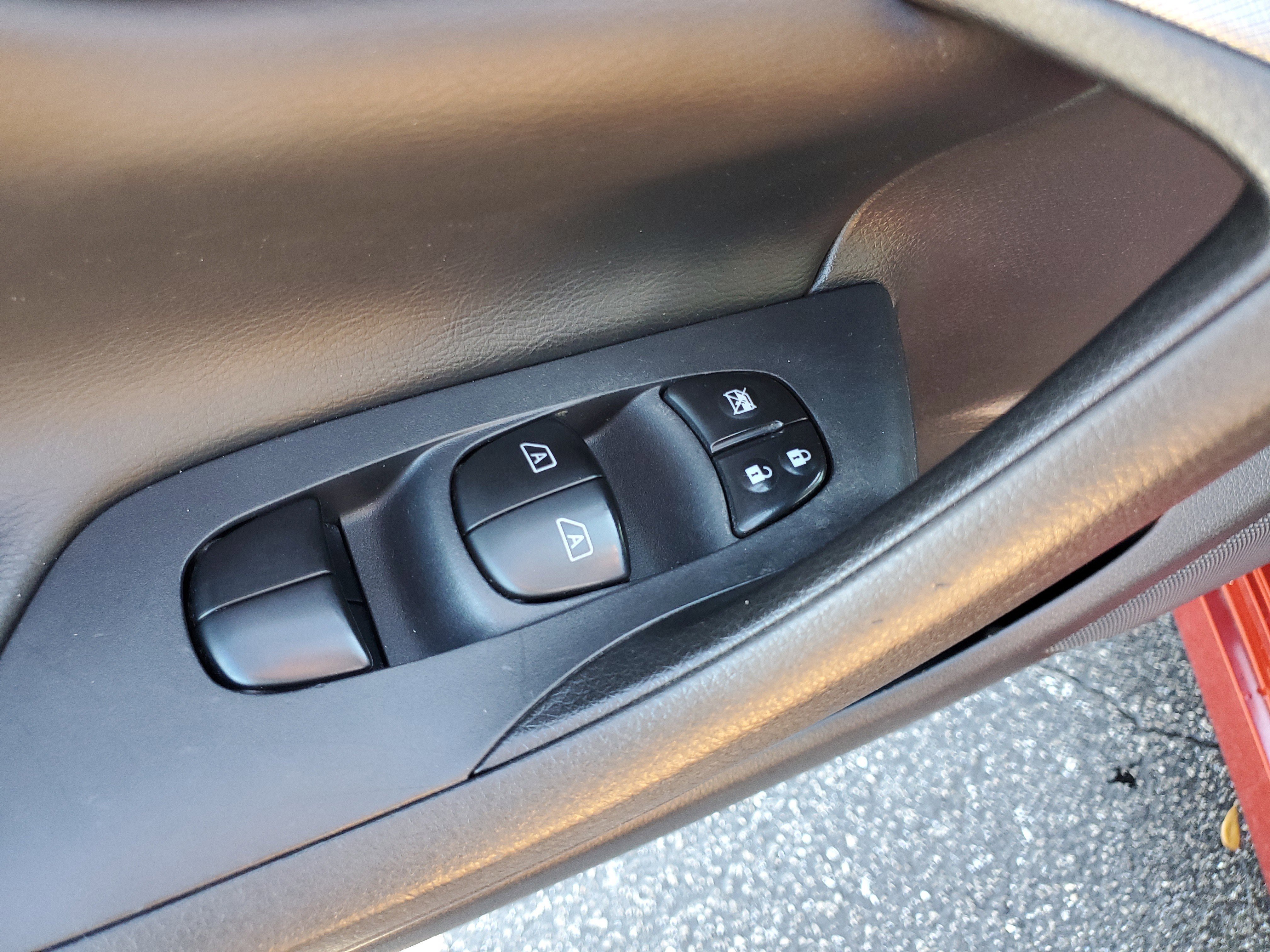 Used 2015 Nissan Altima 2.5 SL w/ Moonroof Package FWD image 16