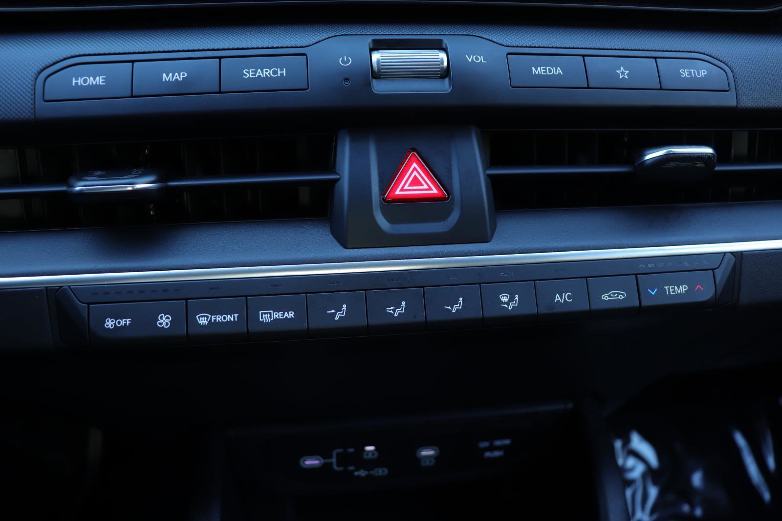 Used 2025 Kia K4 LXS image 29